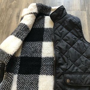 DryGoods Sherpa Vest